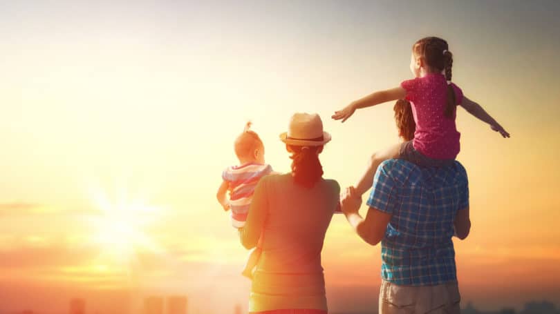 family traveling together experience sunset view children 810x455 1